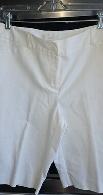 Chicos White Bermuda Shorts Size 1.5